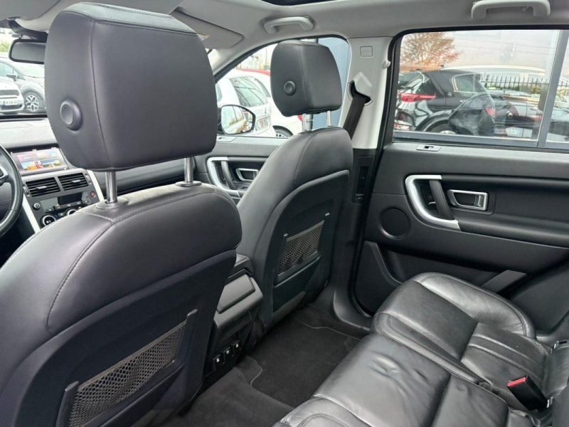  Land Rover Discovery Sport 2.0 TD4 180 Ch/ Toit Panoramique/ Caméra de recul/ Sièges chauffants