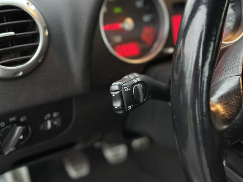 AUDI TT 1.8L TURBO 180 CV CARPLAY / Régulateur de vitesse / Paiement 4X ou 10X Possible
