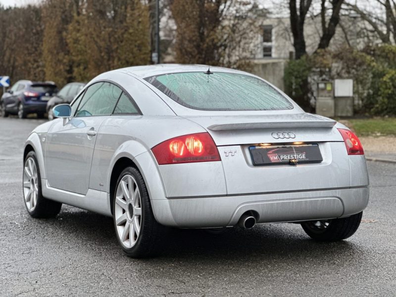 AUDI TT 1.8L TURBO 180 CV CARPLAY / Régulateur de vitesse / Paiement 4X ou 10X Possible