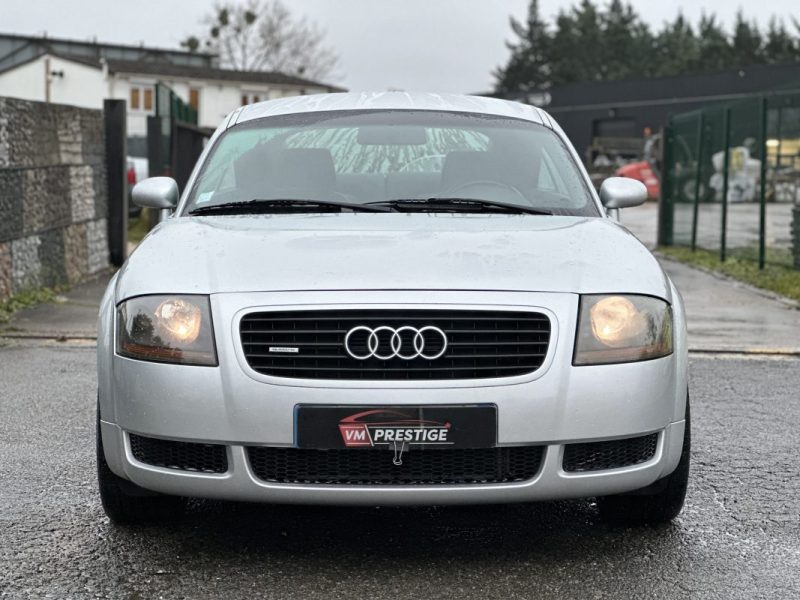 AUDI TT 1.8L TURBO 180 CV CARPLAY / Régulateur de vitesse / Paiement 4X ou 10X Possible