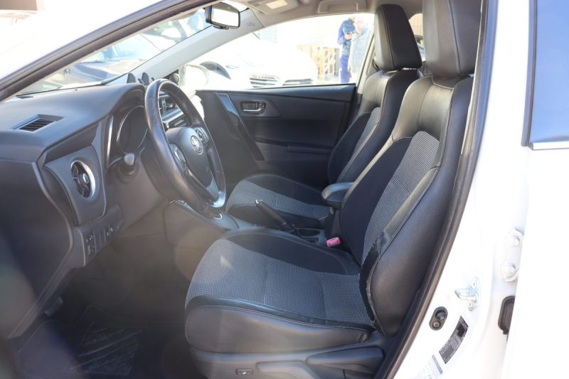 TOYOTA AURIS TOURING SPORTS 1.8 HYBRIDE 136 LOUNGE CVT AUTO