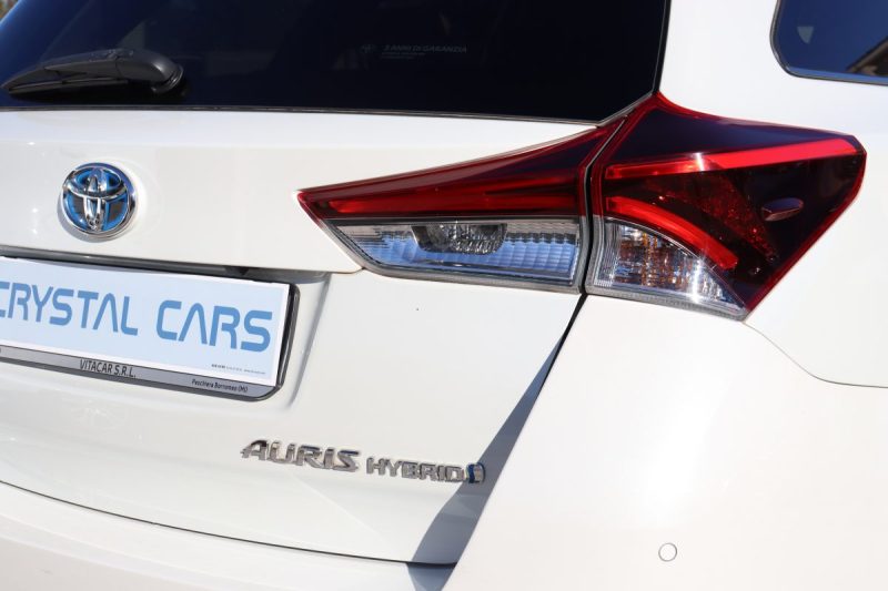 TOYOTA AURIS TOURING SPORTS 1.8 HYBRIDE 136 LOUNGE CVT AUTO