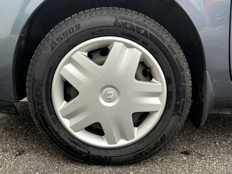 RENAULT CLIO 16V 75CV BVM5 CLIME AUTOMATIQUE 2005