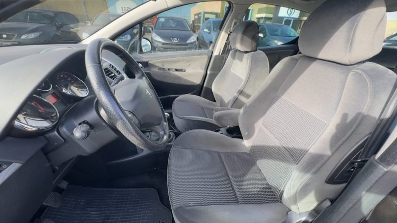 PEUGEOT 207 1.6 HDI 90CV SPORT 5PORTES GARANTIE 6MOIS 1ER MAIN