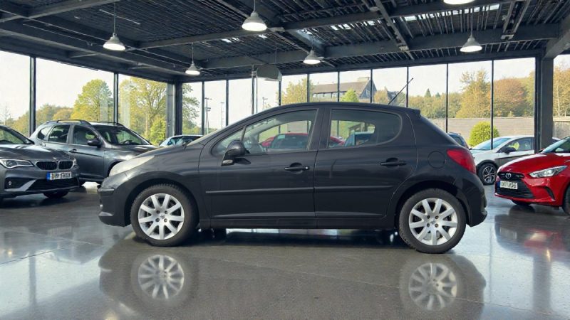 PEUGEOT 207 1.6 HDI 90CV SPORT 5PORTES GARANTIE 6MOIS 1ER MAIN