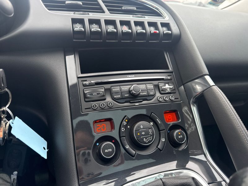 PEUGEOT 3008  2.0 HDI 150 FÉLINE  