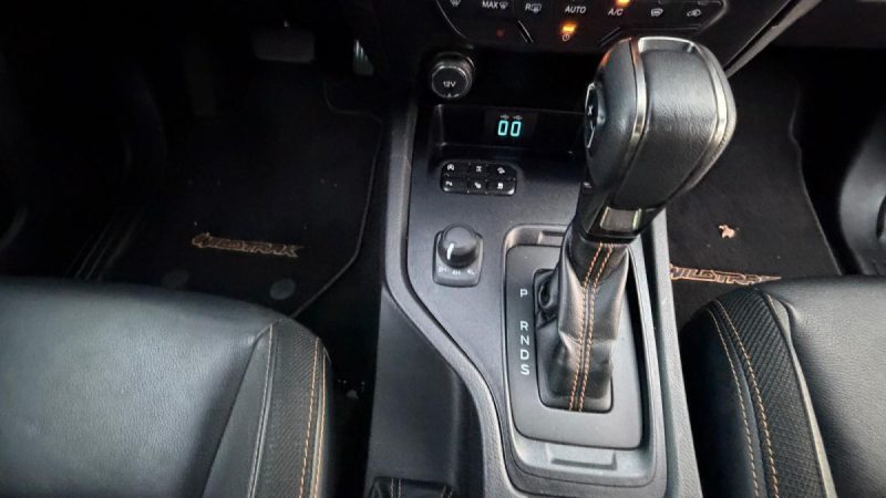 FORD RANGER 2.0 TDCI 213CH SUPER CAB LIMITED BVA10 