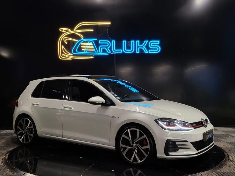VOLKSWAGEN GOLF VII 2.0 GTI 230CV DSG 6 / TOIT OUVRANT + GRAND ECRAN + VIRTUAL COCKPIT