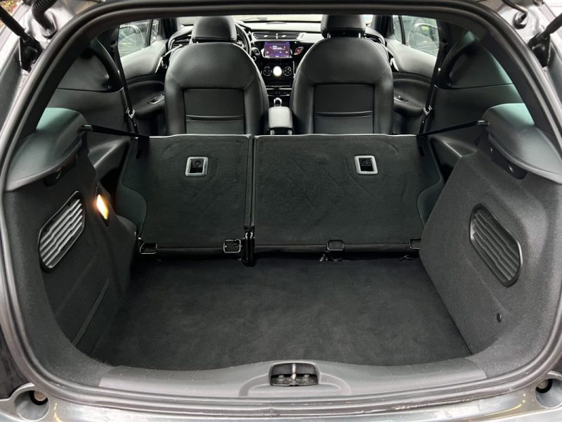 DS DS 3 PHASE 2 SPORT CHIC 1.2 82 Cv GPS BLUETOOTH 5 PLACES 55 200 Kms CRIT AIR 1 - GARANTIE 1 AN