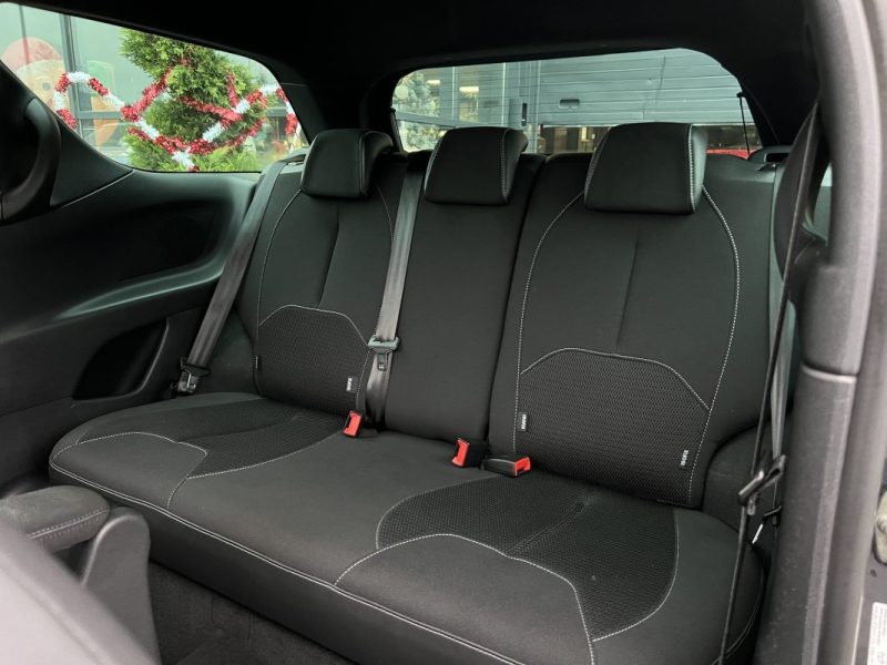 DS DS 3 PHASE 2 SPORT CHIC 1.2 82 Cv GPS BLUETOOTH 5 PLACES 55 200 Kms CRIT AIR 1 - GARANTIE 1 AN