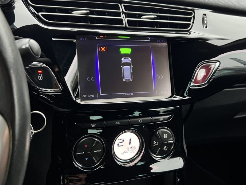 DS DS 3 PHASE 2 SPORT CHIC 1.2 82 Cv GPS BLUETOOTH 5 PLACES 55 200 Kms CRIT AIR 1 - GARANTIE 1 AN