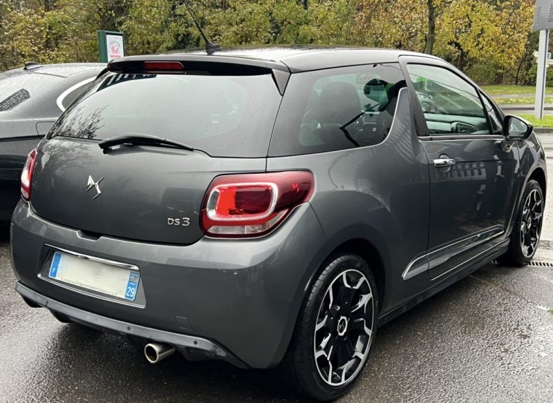 DS DS 3 PHASE 2 SPORT CHIC 1.2 82 Cv GPS BLUETOOTH 5 PLACES 55 200 Kms CRIT AIR 1 - GARANTIE 1 AN