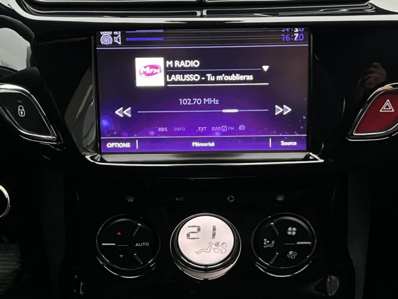 DS DS 3 PHASE 2 SPORT CHIC 1.2 82 Cv GPS BLUETOOTH 5 PLACES 55 200 Kms CRIT AIR 1 - GARANTIE 1 AN