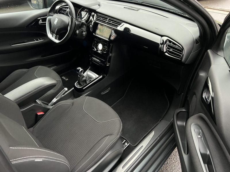 DS DS 3 PHASE 2 SPORT CHIC 1.2 82 Cv GPS BLUETOOTH 5 PLACES 55 200 Kms CRIT AIR 1 - GARANTIE 1 AN