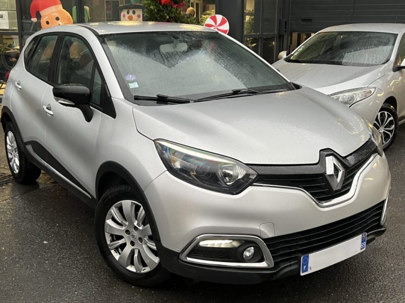 RENAULT CAPTUR 0.9 TCE 90 Cv 1ERE MAIN GPS TOMTOM CRIT AIR 1 - GARANTIE 1 AN