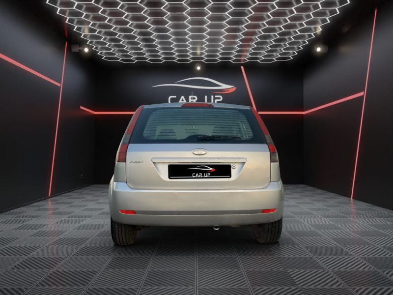 FORD FIESTA 1.6 essence 100 cv