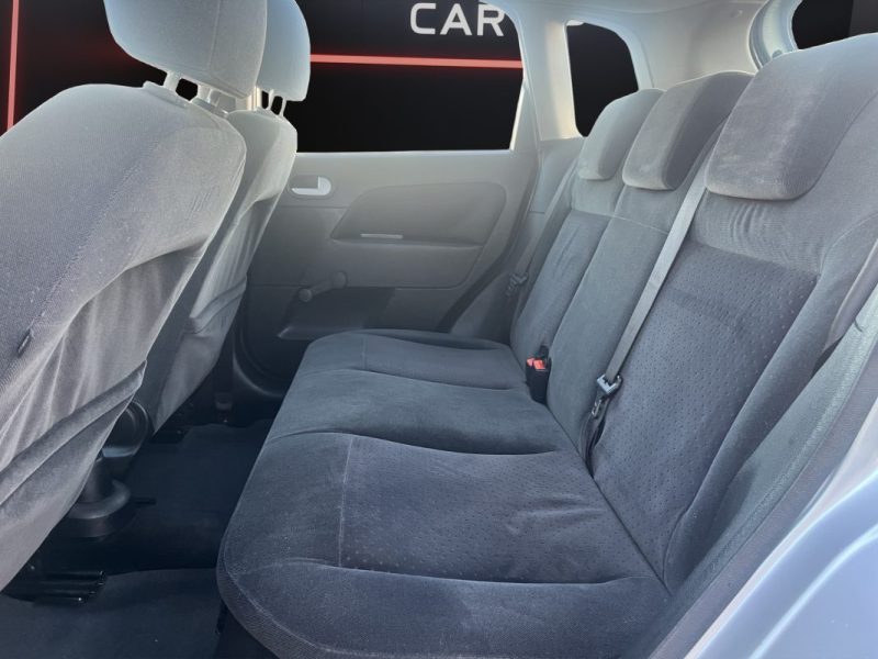 FORD FIESTA 1.6 essence 100 cv