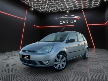 FORD FIESTA 1.6 essence 100 cv