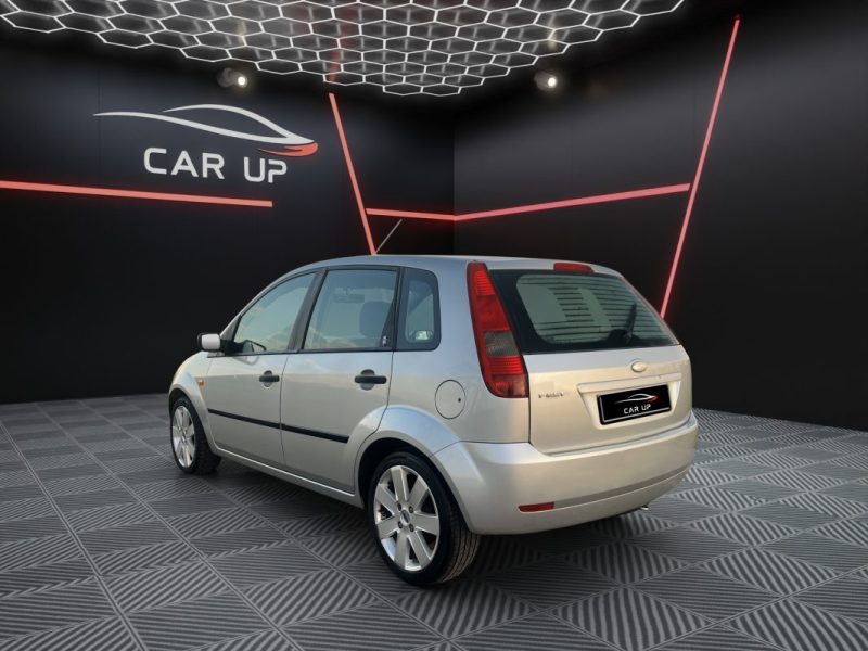 FORD FIESTA 1.6 essence 100 cv