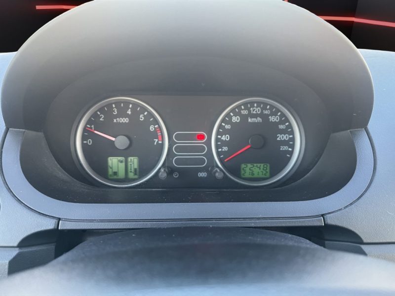 FORD FIESTA 1.6 essence 100 cv