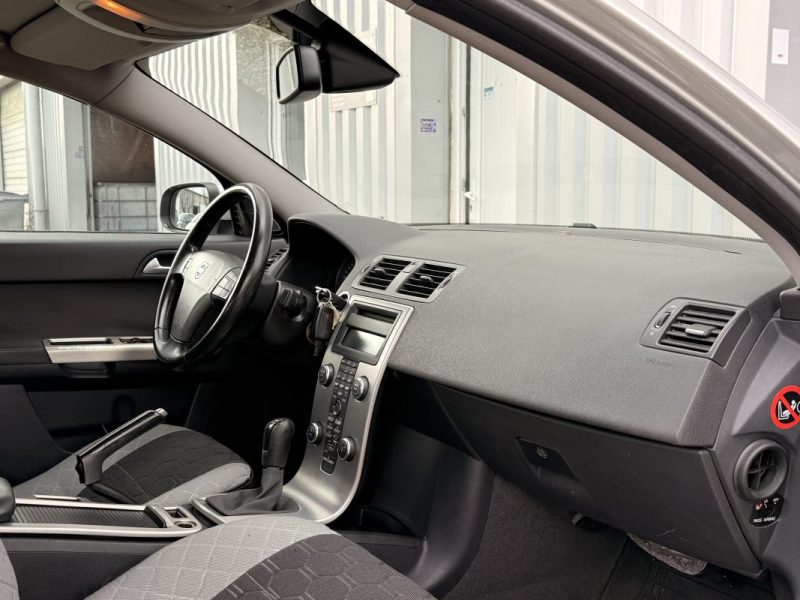 VOLVO S40 1.6D 110CV KINETIC 2009 221 000KM 