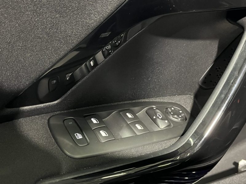PEUGEOT 208 1.2 PURETECH 110CH ALLURE RADAR DE RECUL