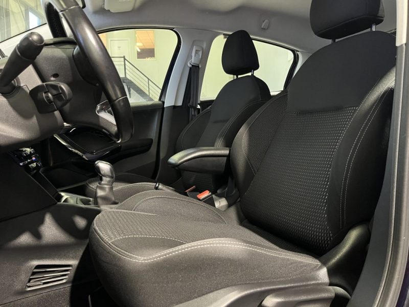 PEUGEOT 208 1.2 PURETECH 110CH ALLURE RADAR DE RECUL