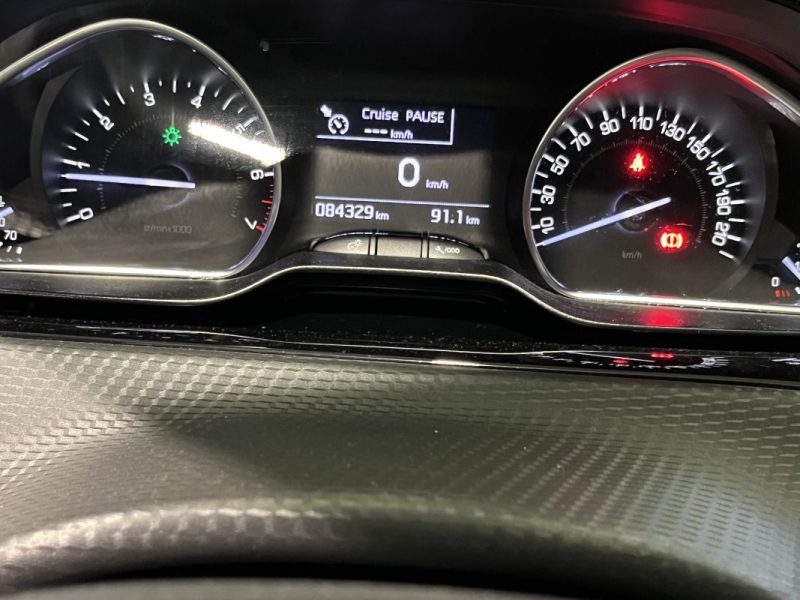 PEUGEOT 208 1.2 PURETECH 110CH ALLURE RADAR DE RECUL