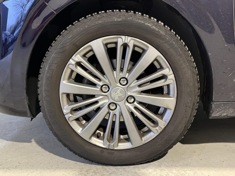 PEUGEOT 208 1.2 PURETECH 110CH ALLURE RADAR DE RECUL