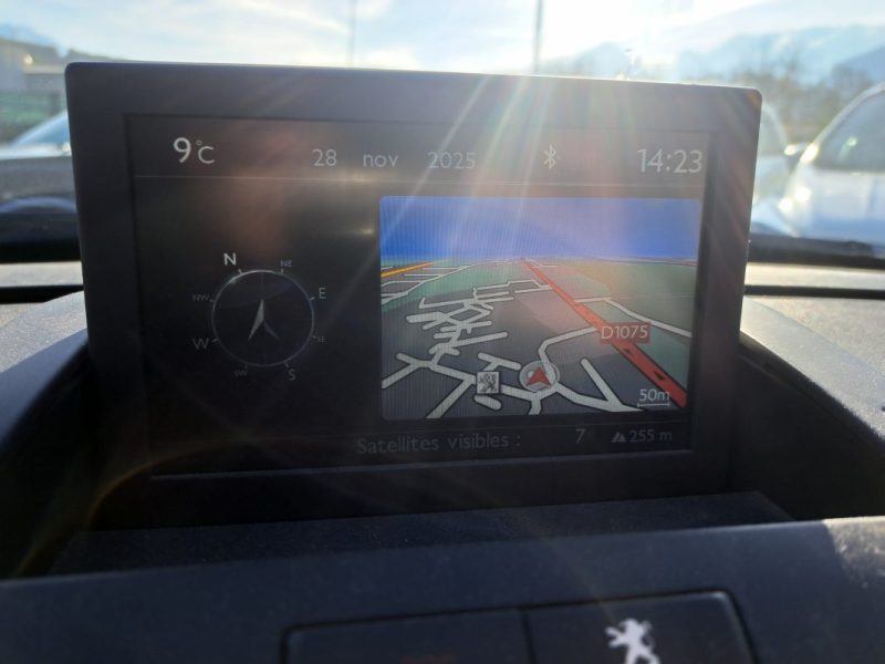 PEUGEOT 3008 1.6 BLUEHDI 120CH FELINE EAT6 TOIT PANORAMIQUE GPS SIEGES CUIR CHAUFFANTS 