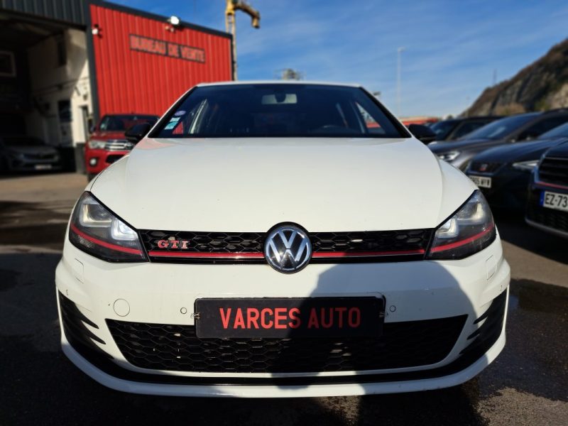 VOLKSWAGEN GOLF VII 2.0 TSI 220CH GTI DSG6 SIÈGES CHAUFFANTS GPS 