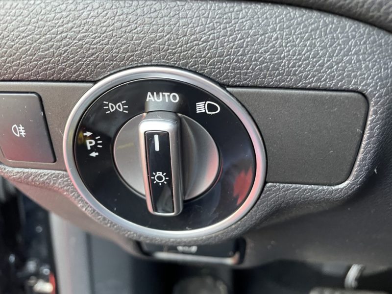 MERCEDES CLA 200 CDI  7G-DCT  136 CV   GARANTIE  3/12 MOIS 2015