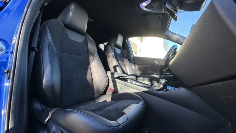 TOYOTA C-HR 122H DYNAMIC 2WD E-CVT 2019