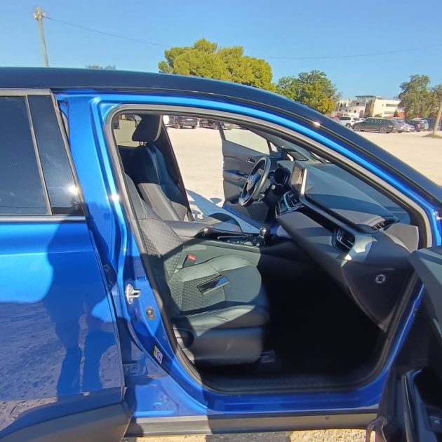 TOYOTA C-HR 122H DYNAMIC 2WD E-CVT 2019