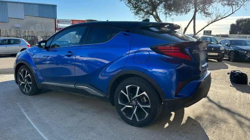 TOYOTA C-HR 122H DYNAMIC 2WD E-CVT 2019