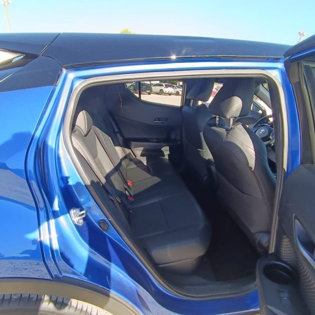 TOYOTA C-HR 122H DYNAMIC 2WD E-CVT 2019