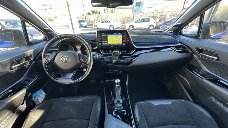 TOYOTA C-HR 122H DYNAMIC 2WD E-CVT 2019