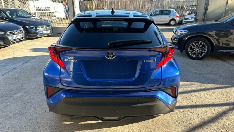 TOYOTA C-HR 122H DYNAMIC 2WD E-CVT 2019