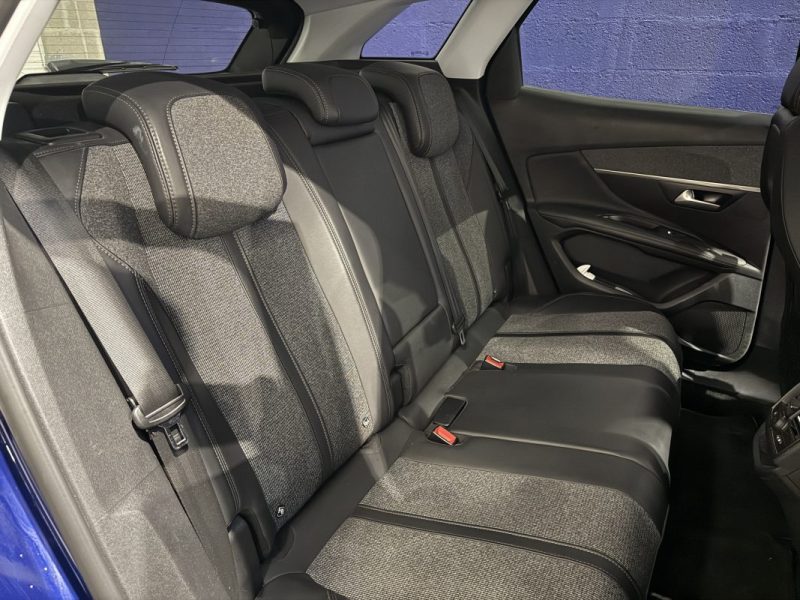 PEUGEOT 3008 1.5 BlueHDI 130 ALLURE BVM 6 / KIT DISTRIBUTION NEUF 