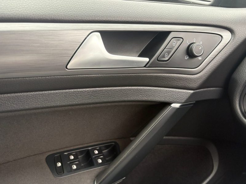 VOLKSWAGEN E-GOLF 136CH 2020 - 📱CARPLAY - ✅Reprise possible - ✅Garantie