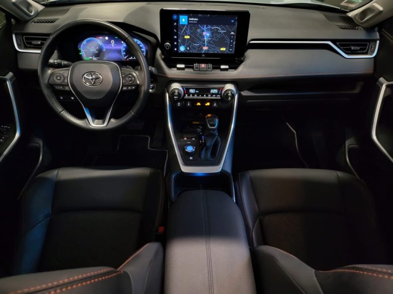 TOYOTA RAV4 TOYOTA RAV4 2,5 HYBRIDE AWD 222CV TRAIL / 1ERE MAIN / SIEGES ELECTRIQUES / CARPLAY / CAMERA DE RECUL 2023