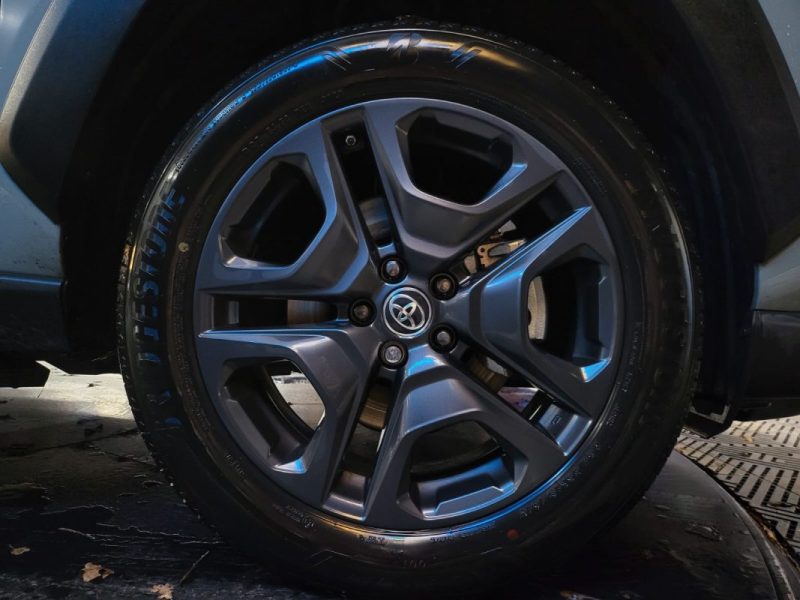 TOYOTA RAV4 TOYOTA RAV4 2,5 HYBRIDE AWD 222CV TRAIL / 1ERE MAIN / SIEGES ELECTRIQUES / CARPLAY / CAMERA DE RECUL 2023