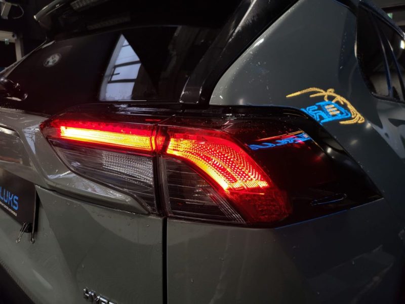 TOYOTA RAV4 TOYOTA RAV4 2,5 HYBRIDE AWD 222CV TRAIL / 1ERE MAIN / SIEGES ELECTRIQUES / CARPLAY / CAMERA DE RECUL 2023