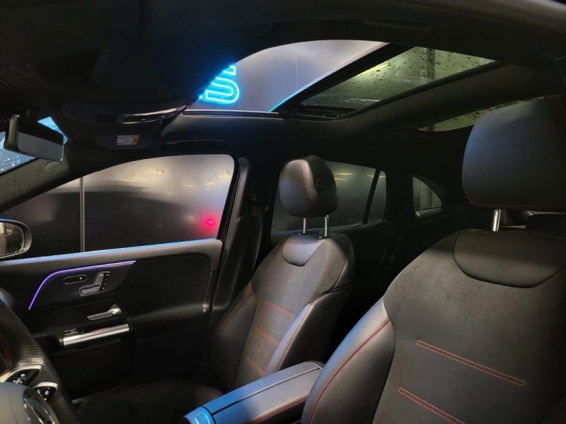 MERCEDES CLASSE GLA 200d 150ch AMG Line PACK PREMIUM / TOIT OUVRANT / ANGLES MORTS / 1ER MAIN