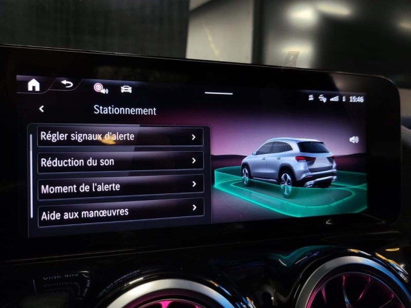 MERCEDES CLASSE GLA 200d 150ch AMG Line PACK PREMIUM / TOIT OUVRANT / ANGLES MORTS / 1ER MAIN