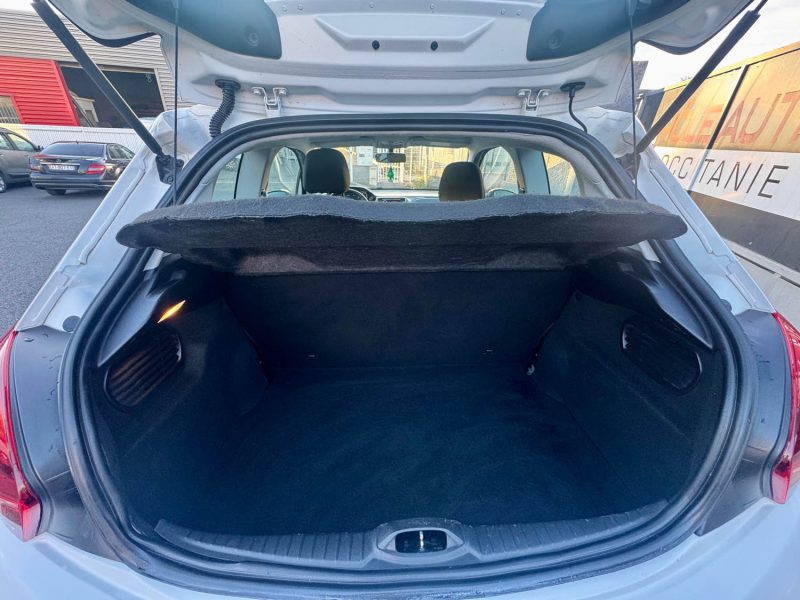 PEUGEOT 208 VTI 68CH LIKE 3P 2017