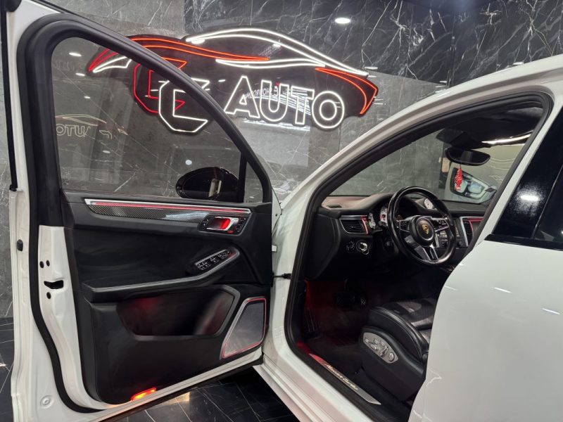 PORSCHE MACAN 3.6 TURBO 3604CM3 400CV  2015