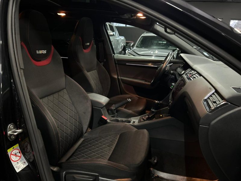 SKODA  OCTAVIA COMBI RS 2018 2.0 TDI 184 DSG*PANO*CAMERA*ACC*