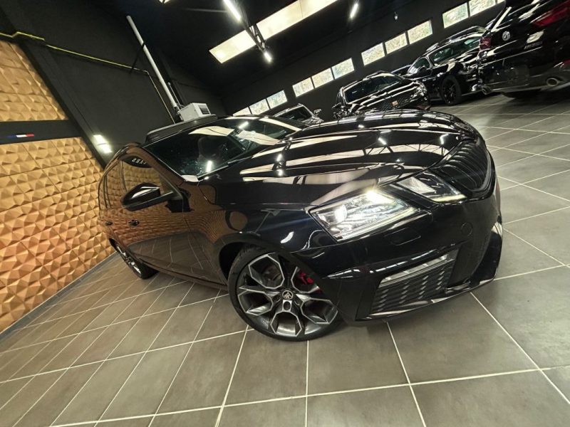 SKODA  OCTAVIA COMBI RS 2018 2.0 TDI 184 DSG*PANO*CAMERA*ACC*