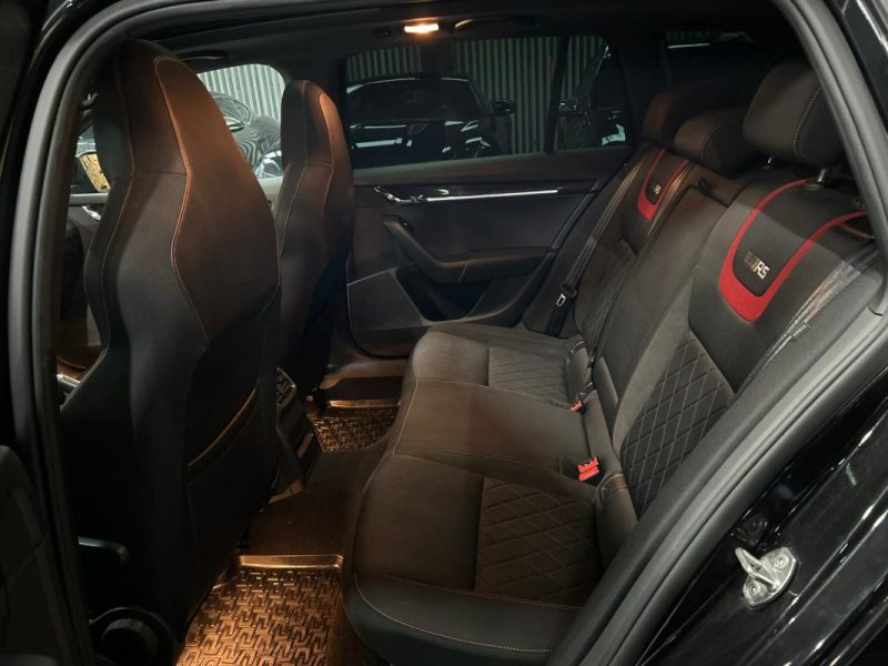 SKODA  OCTAVIA COMBI RS 2018 2.0 TDI 184 DSG*PANO*CAMERA*ACC*